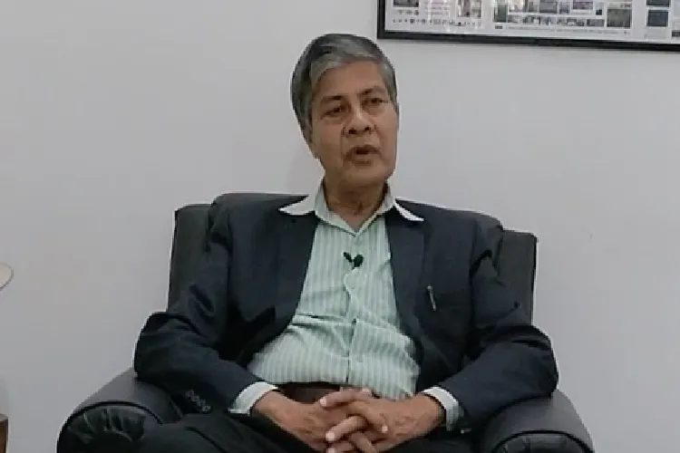 ড৹ ভুৱনেশ্বৰ ডেকা 