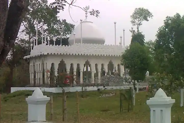 আজান পীৰ দৰগাহ