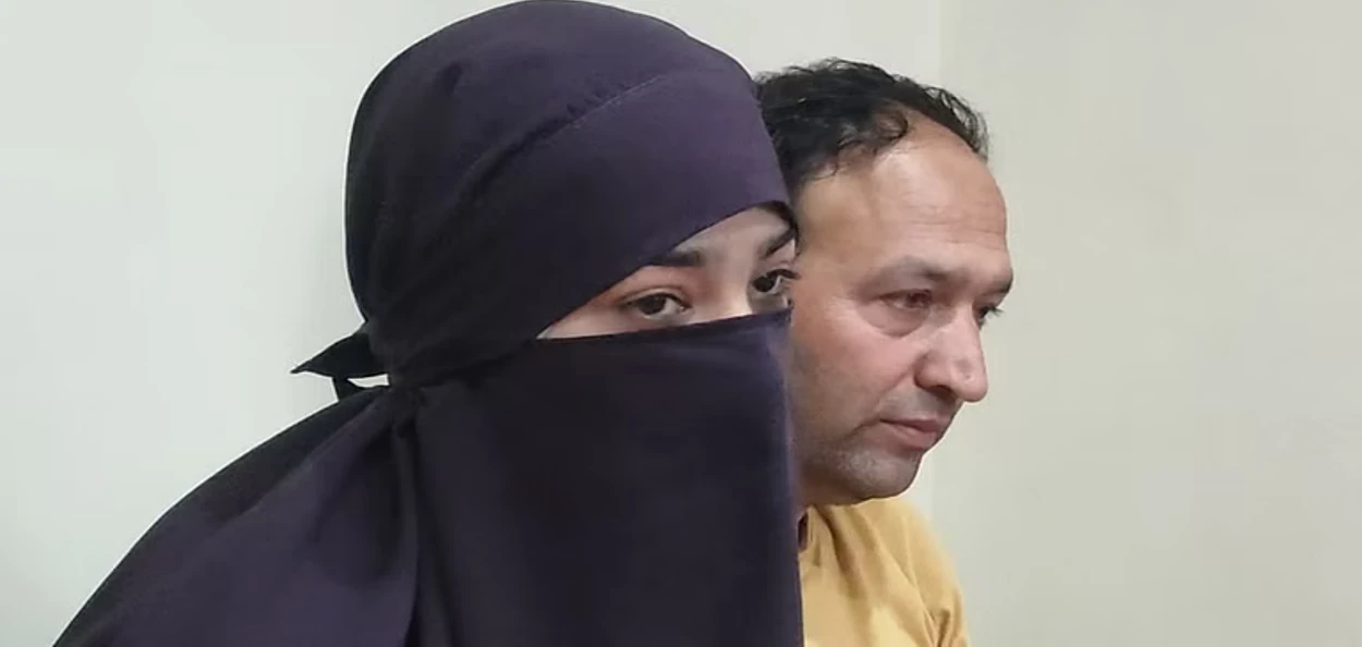 আধ্যাত্মিকতাৰ লগতে শিক্ষাৰ ক্ষেত্ৰতো উজলি উঠা শ্ৰীনগৰৰ প্ৰতিভাৱান যুৱতীগৰাকী