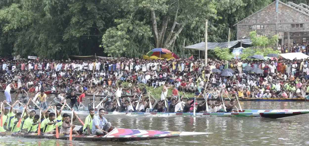 পৰম্পৰাগত নাও খেলৰ এক ৰোমাঞ্চকৰ মুহূৰ্ত, বৰপেটাৰ চেঙা মুছলমানপাৰা গাঁওত