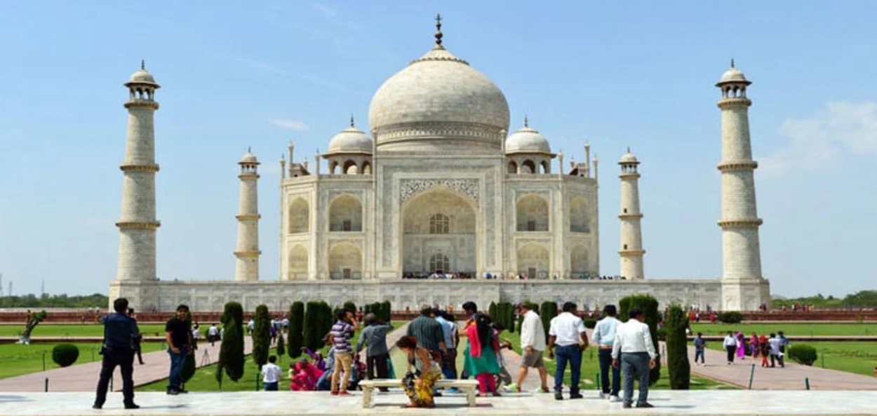 ভাৰতত কমিছে বাংলাদেশী পৰ্যটকৰ সংখ্যা