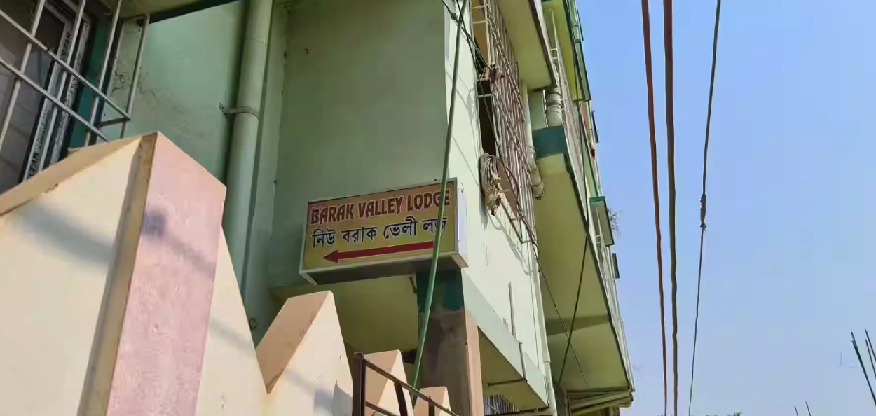 হিন্দুৰ ওপৰত আক্ৰমণ বন্ধ নোহোৱালৈকে বাংলাদেশৰ নাগৰিকক আতিথ্য নিদিয়ে বৰাকৰ হোটেলে