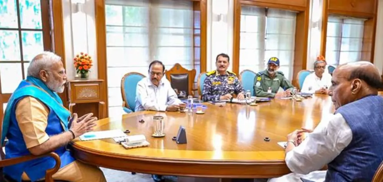 প্ৰধানমন্ত্ৰী মোদীৰ সৈতে গুৰুত্বপূৰ্ণ বৈঠকত এনএছএ অজিত ডোভাল