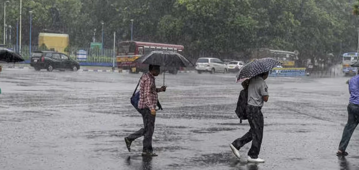 ৰাজ্যত বতৰে ল’ব ভয়াৱহ ৰূপ; ১৪ খনকৈ জিলাত পুনৰ বতৰ বিজ্ঞান বিভাগৰ সতৰ্কবাণী