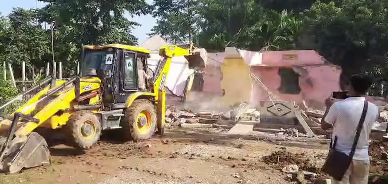 গোৱালপাৰাৰ পাইকান সংৰক্ষিত বনাঞ্চলত প্ৰশাসনৰ বৃহৎ উচ্ছেদ অভিযান