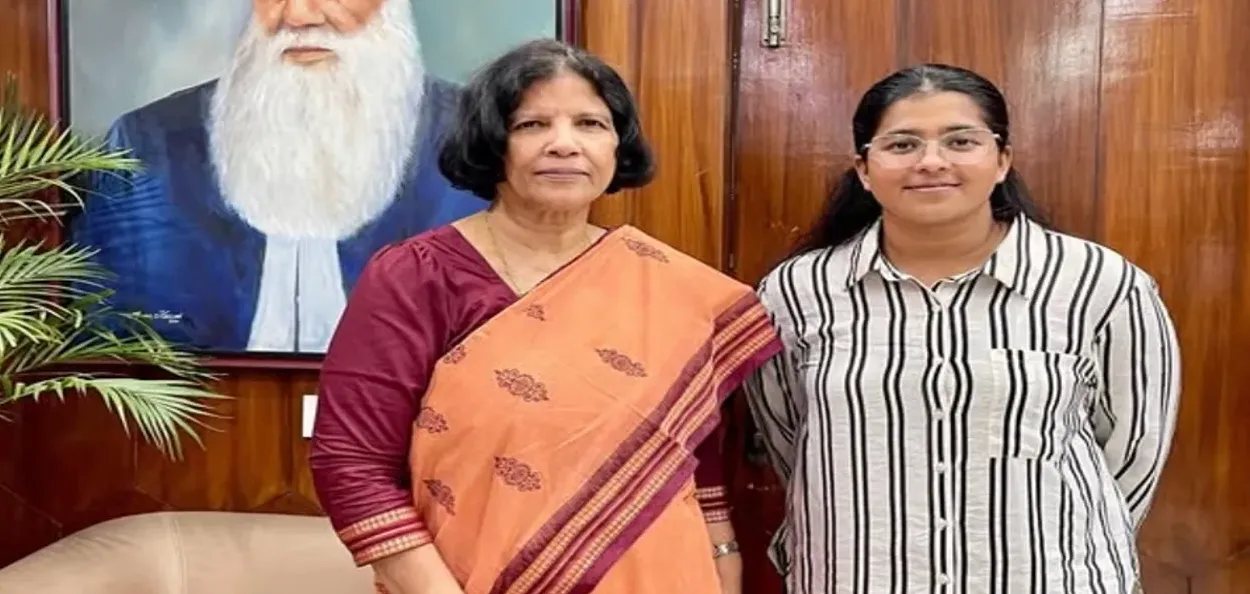আলিগড় মুছলিম বিশ্ববিদ্যালয়ৰ ছাত্ৰী আফ্ৰিন জাবি