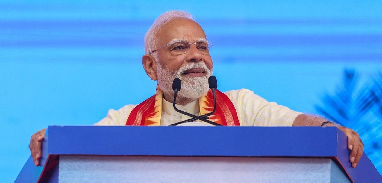 আহমেদাবাদত ৰাজহুৱা সভাত ভাষণ দিয়ে প্ৰধানমন্ত্ৰী নৰেন্দ্ৰ মোদীয়ে, সোমবাৰে