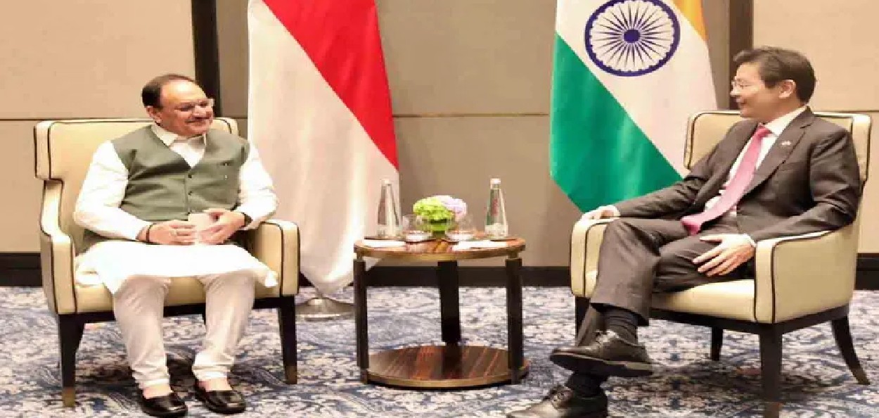 ছিংগাপুৰৰ প্ৰধানমন্ত্ৰী লৰেন্স ৱং আৰু জে পি নাড্ডা
