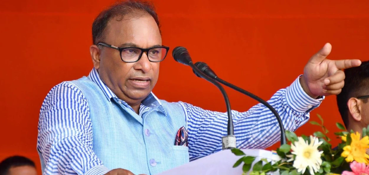 দেৱজিৎ শইকীয়া