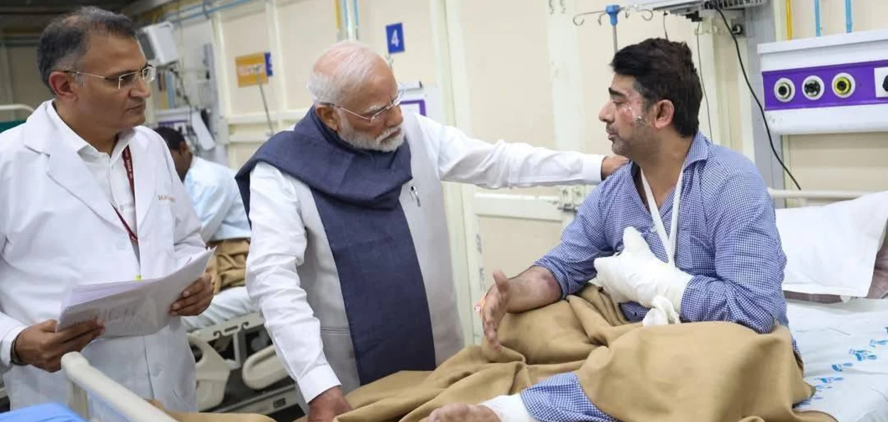 ভূটানৰ পৰা উভতিয়ে চিকিৎসালয়ত প্ৰধানমন্ত্ৰী মোদী