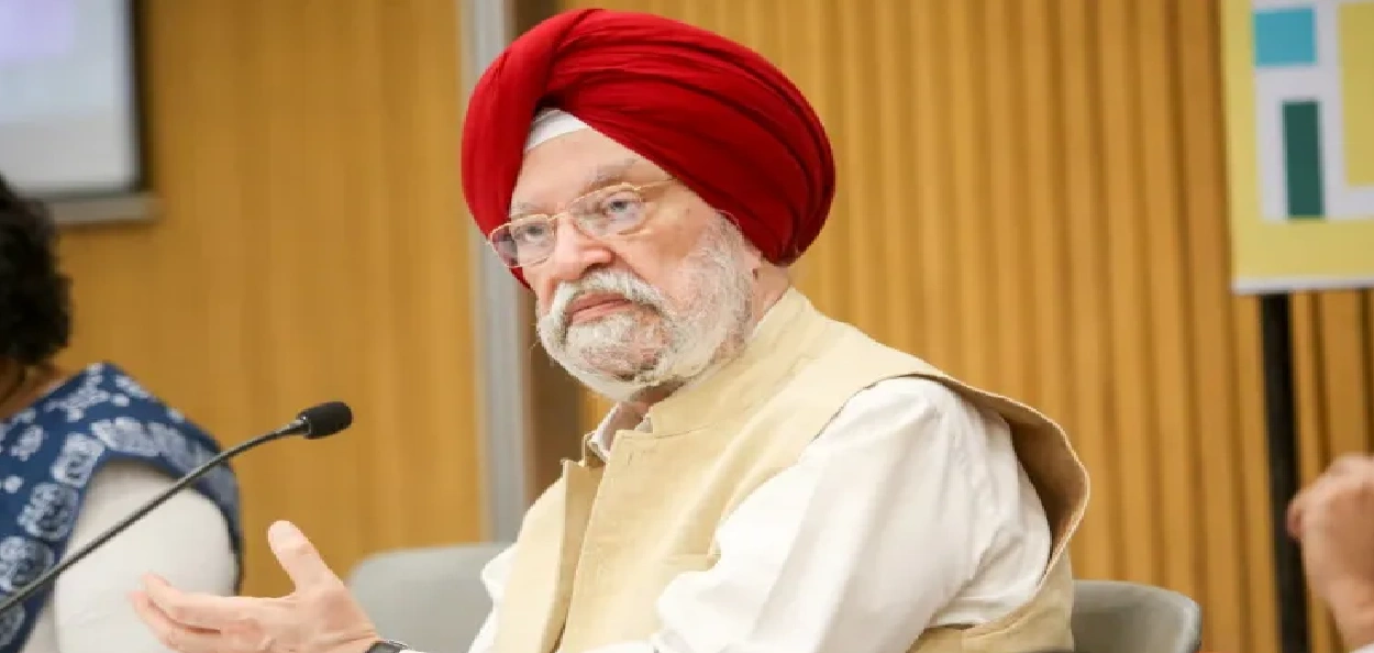 কেন্দ্ৰীয় পেট্ৰ'লিয়াম আৰু প্ৰাকৃতিক গেছ মন্ত্ৰী হৰদীপ সিং পুৰী