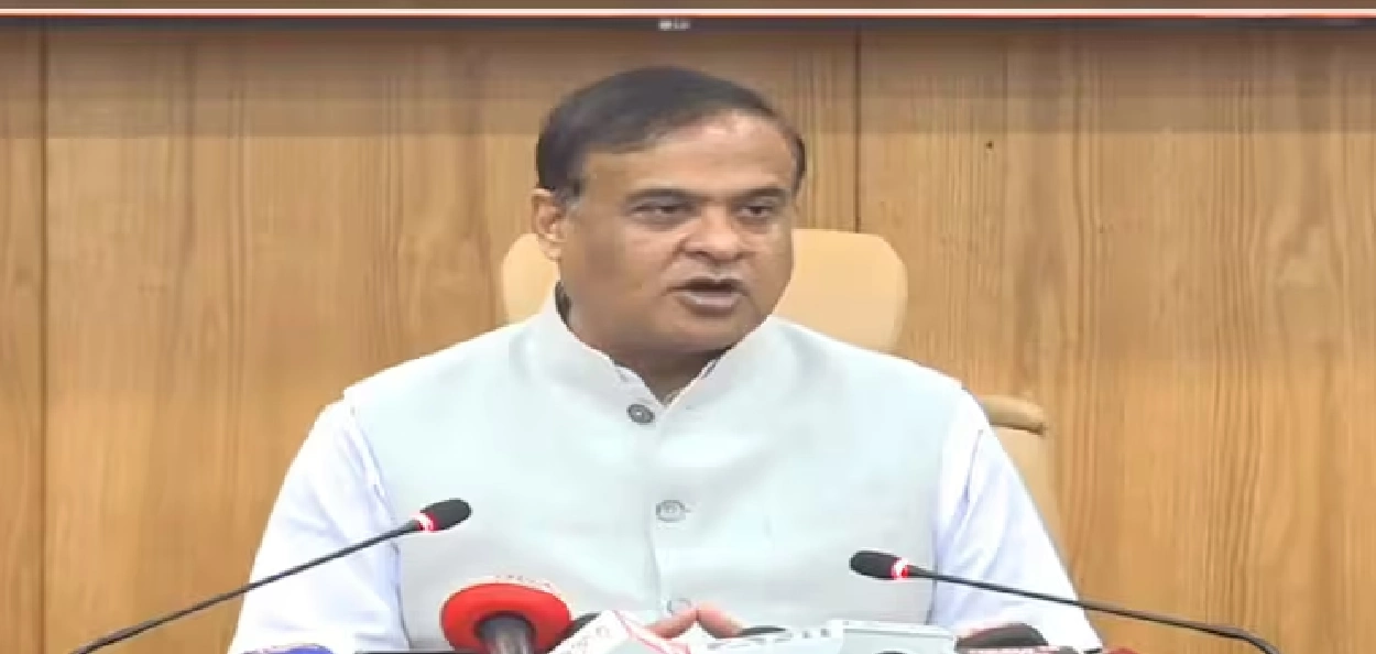 অসমৰ মুখ্যমন্ত্ৰী হিমন্ত বিশ্ব শৰ্মা