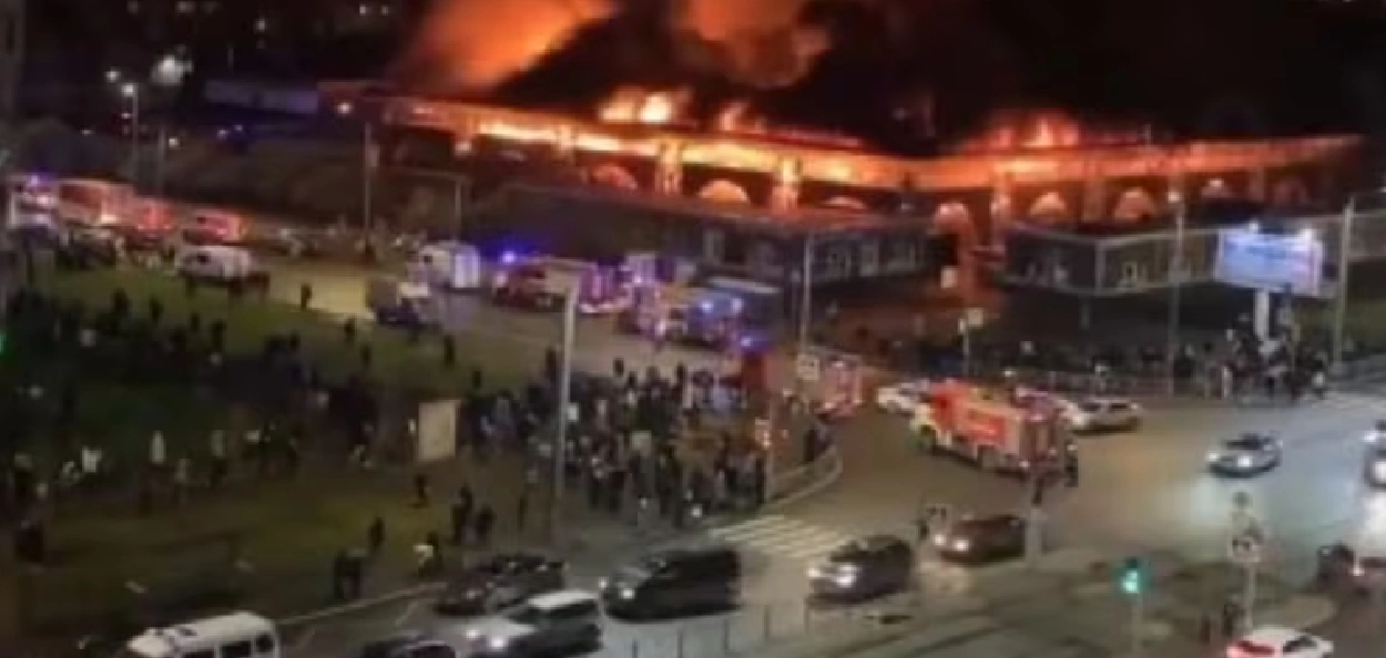 ৰাছিয়াৰ ছেণ্ট পিটাৰ্ছবাৰ্গত বিধ্বংসী অগ্নিকাণ্ড, এজনৰ মৃত্যু