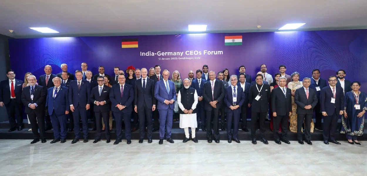 নতুন দিল্লীত ভাৰত-জাৰ্মান চিইঅ’ ফ’ৰামৰ বৈঠকৰ সময়ত বিষয়াসকলৰ সৈতে জাৰ্মান চ্যান্সেলৰ ফ্ৰেড্ৰিক মেৰ্জ আৰু প্ৰধানমন্ত্ৰী নৰেন্দ্ৰ মোদী