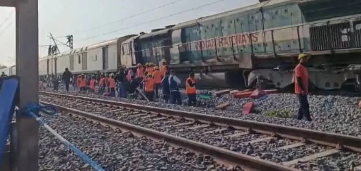 কামপুৰত ৰে’লৰ খুন্দাত বন্য হস্তীৰ মৃত্যু, উত্তৰ বিচাৰিলে ৰাষ্ট্ৰীয় সেউজ ন্যায়াধিকৰণে