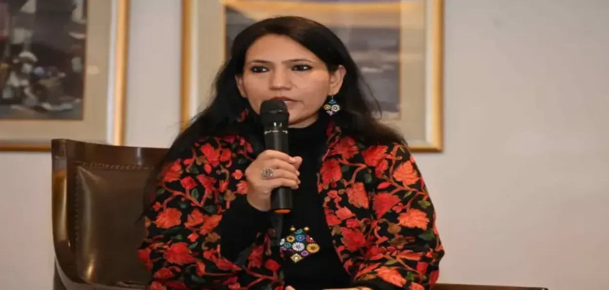 বঁটা বিজয়ী সাহিত্যিক তছনীম খান