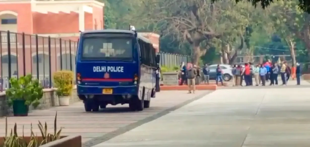 প্ৰতিনিধিত্বমুলক ফটো