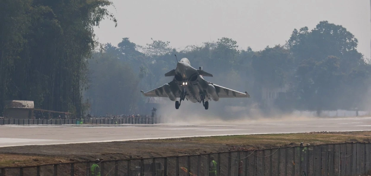 উত্তৰ-পূৱৰ প্ৰথমটো জৰুৰীকালীন অৱতৰণ ক্ষেত্ৰ উদ্বোধন