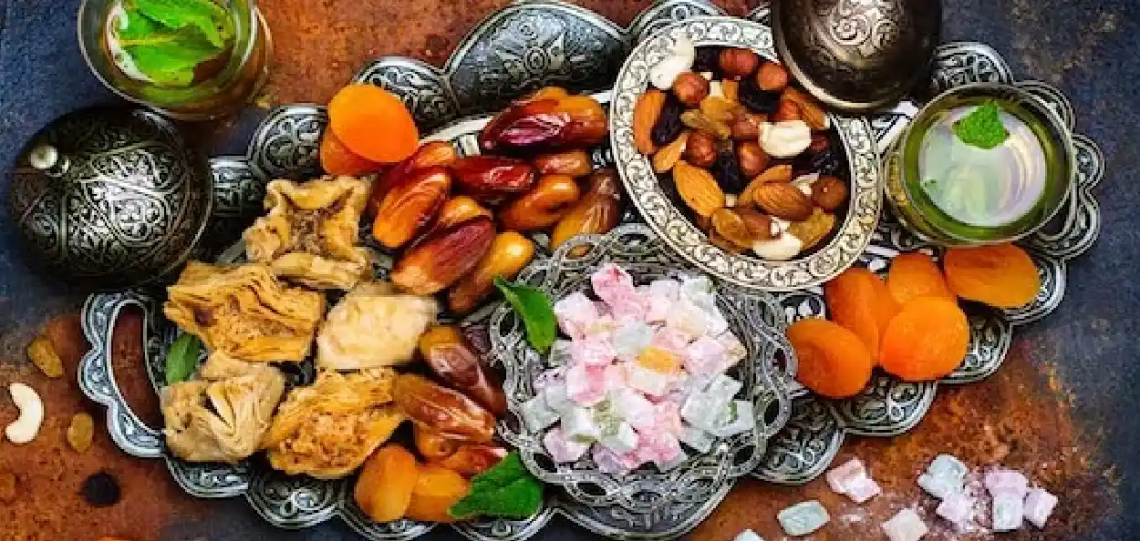 স্বাস্থ্যসন্মত ৰোজাৰ চাবিকাঠিঃ সুষম আহাৰ আৰু সঠিক হাইড্ৰেচন; বিশেষজ্ঞৰ বিশেষ পৰামৰ্শ 