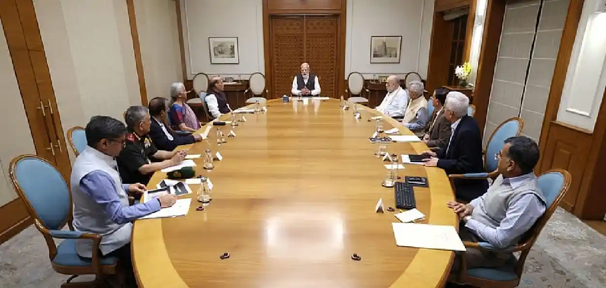 কেবিনেট কমিটিৰ বৈঠকৰ এক মুহূৰ্ত