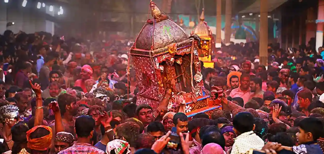 'দেউল'ত ৰঙীন বৰপেটা সত্ৰ