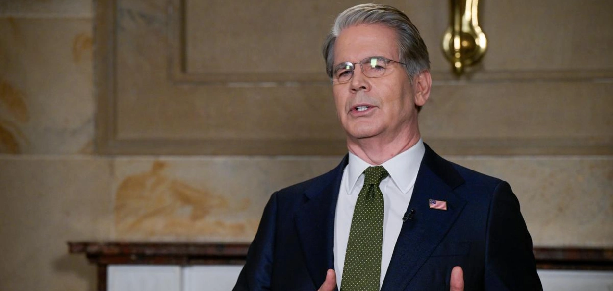 আমেৰিকাৰ বিত্ত সচিব স্কট বেচেণ্ট