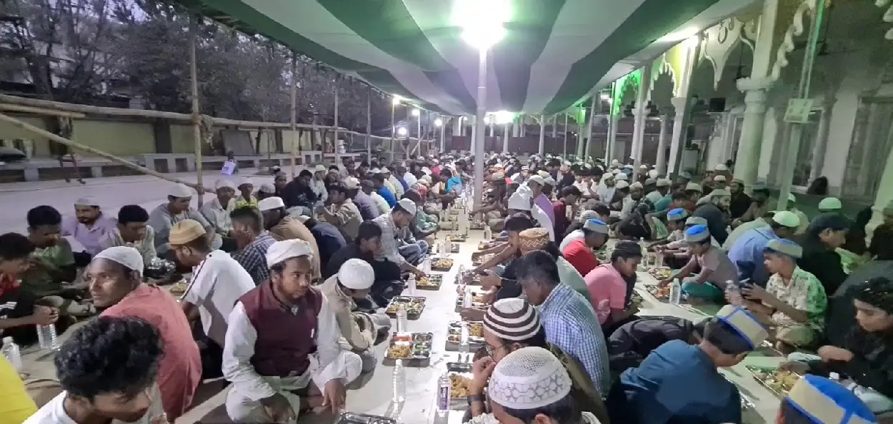 বুঢ়া জামে মছজিদৰ ইফটাৰৰ মুহূৰ্ত