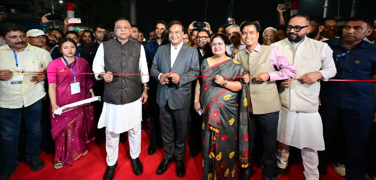 মুখ্যমন্ত্ৰী হিমন্ত বিশ্ব শৰ্মাই মহাৰাজ পৃথু উৰণীয়া সেতু উদ্বোধন কৰে