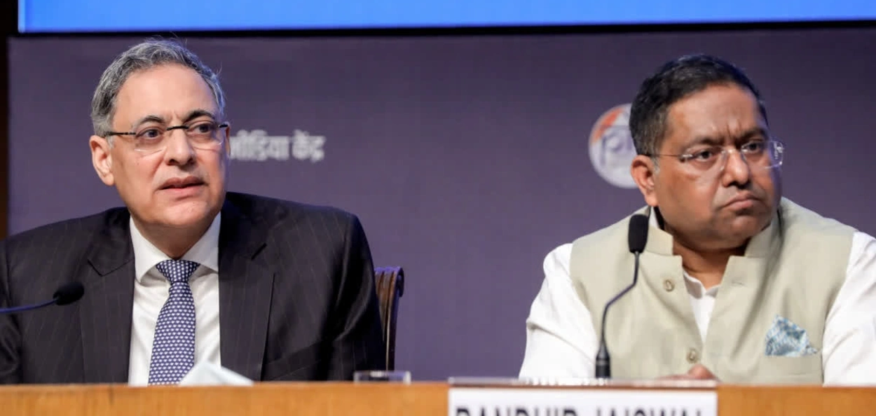 এম ই এৰ মুখপাত্ৰ ৰণধীৰ জয়ছোৱাল আৰু অতিৰিক্ত সচিব অসীম মহাজন