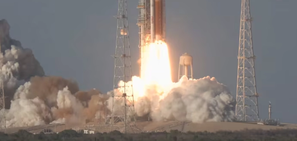 চাৰি মহাকাশচাৰীৰ সৈতে আৰ্টেমিছ II অভিযান আৰম্ভ নাছাৰ