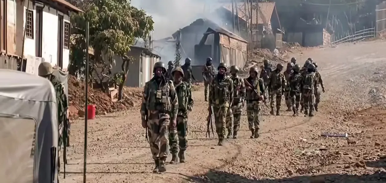 মণিপুৰত সেনাৰ গুলীচালনা