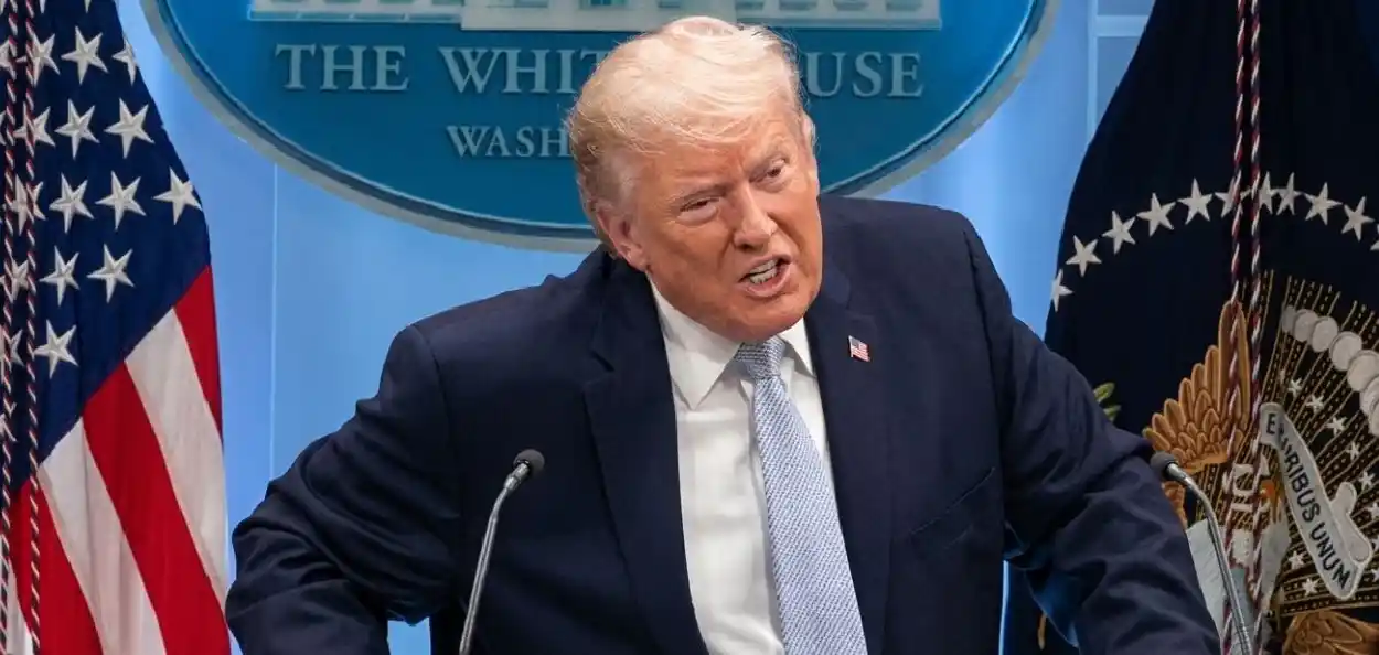 আমেৰিকা যুক্তৰাষ্ট্ৰৰ ৰাষ্ট্ৰপতি ড'নাল্ড ট্ৰাম্প