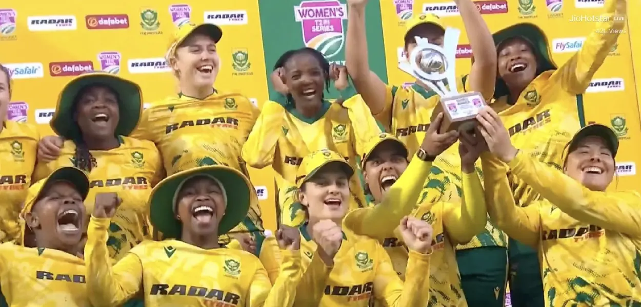 বিজয়ী দক্ষিণ আফ্ৰিকা দলটো