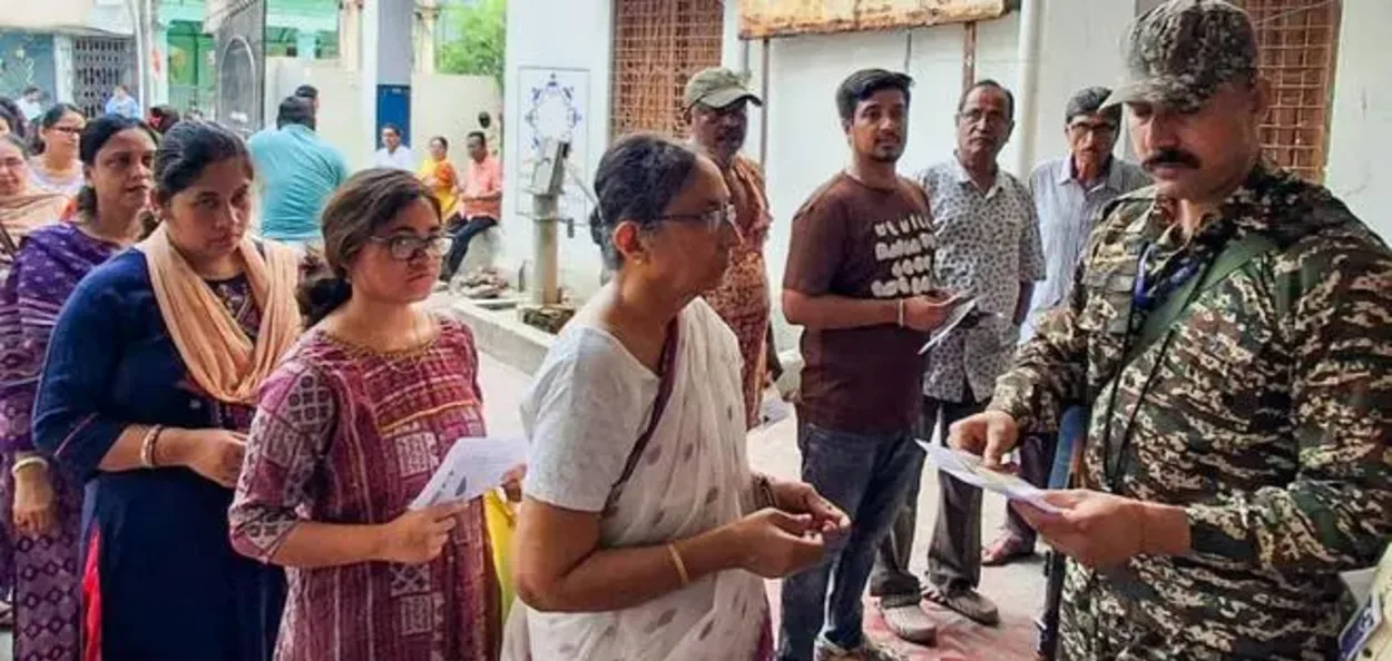 স্বাধীনতাৰ পিছত প্ৰথমবাৰ পশ্চিমবংগত সৰ্বাধিক ভোটদান