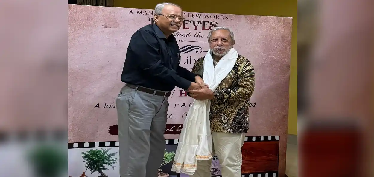  'অসমৰ বনছাই মানৱ' লাবু সেনাপতিক সম্বৰ্ধনা জনায় 'দ্য লাইব্ৰেৰী'য়ে