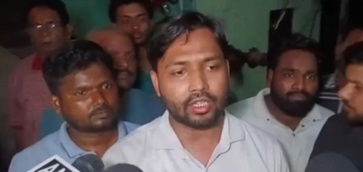 জনপ্ৰিয় ইউটিউবাৰ খান ছাৰ