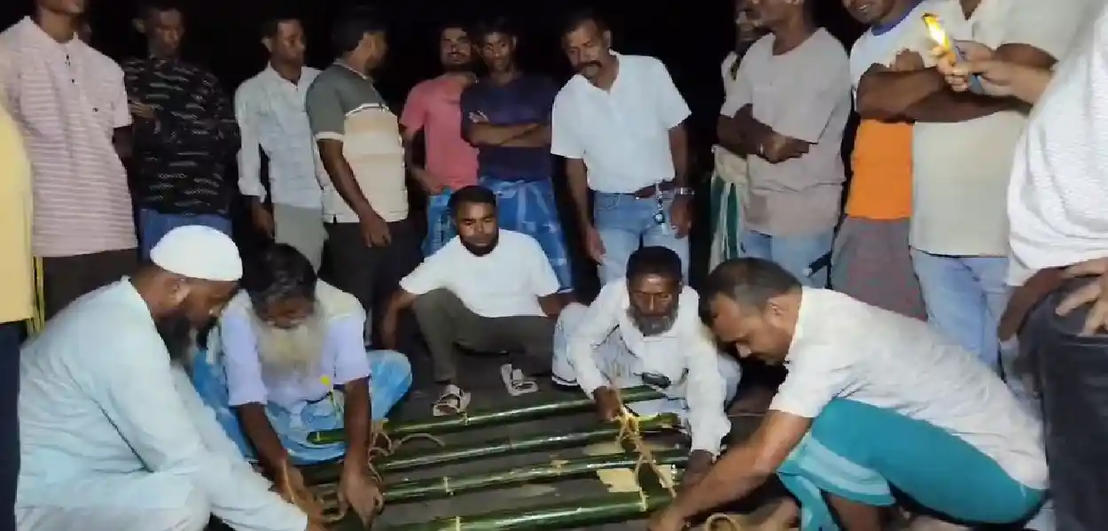 ধৰ্মৰ প্ৰাচীৰ নেওচি মানৱতাৰ জয়গানঃ অসমৰ বঙাইগাঁৱত মুছলমান ৰাইজে সম্পন্ন কৰিলে হিন্দু যুৱকৰ শেষকৃত্য