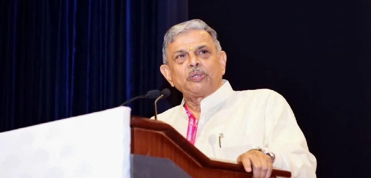 আৰএছএছৰ চৰকাৰ্যবাহ (সাধাৰণ সম্পাদক) দত্তত্ৰেয় হোছাবাল
