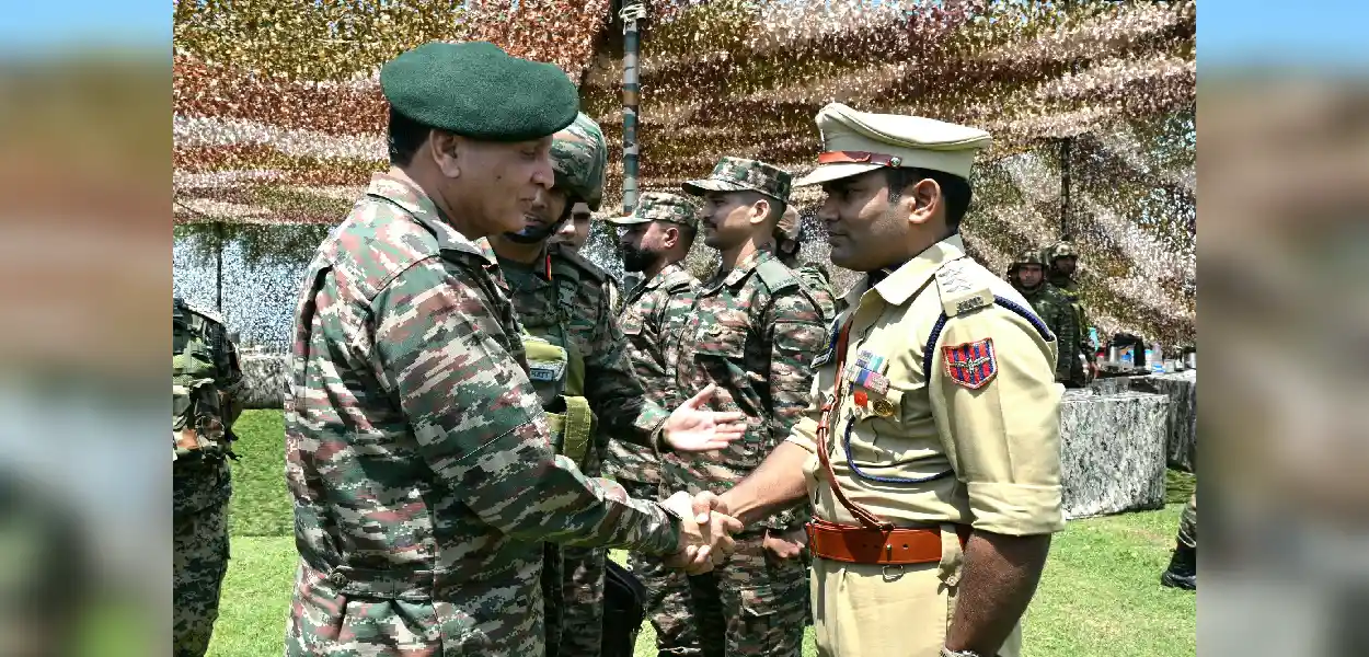 প্ৰতিনিধিত্বমুলক ফটো