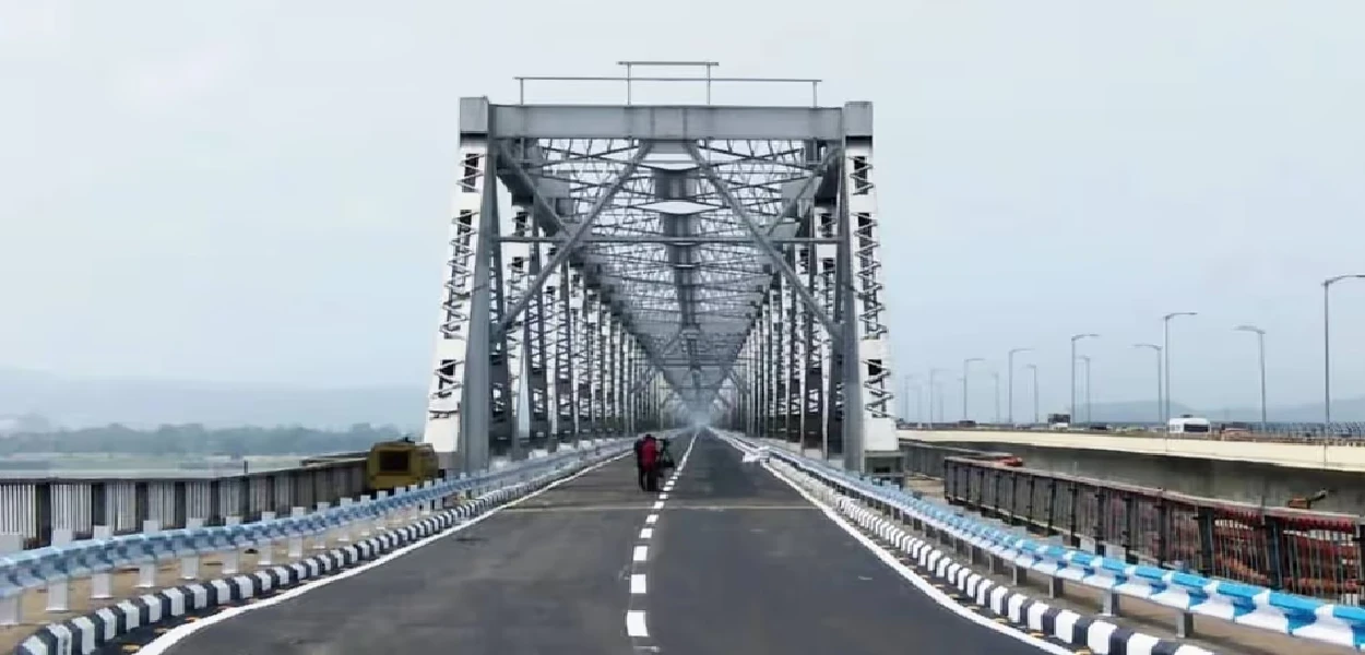 পুৰণি শৰাইঘাট দলং