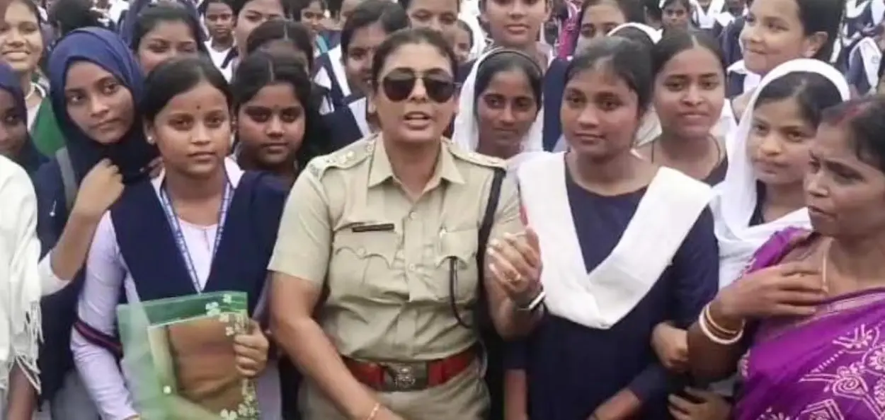 আৰক্ষী অধীক্ষক পাপিয়া চুলতানা