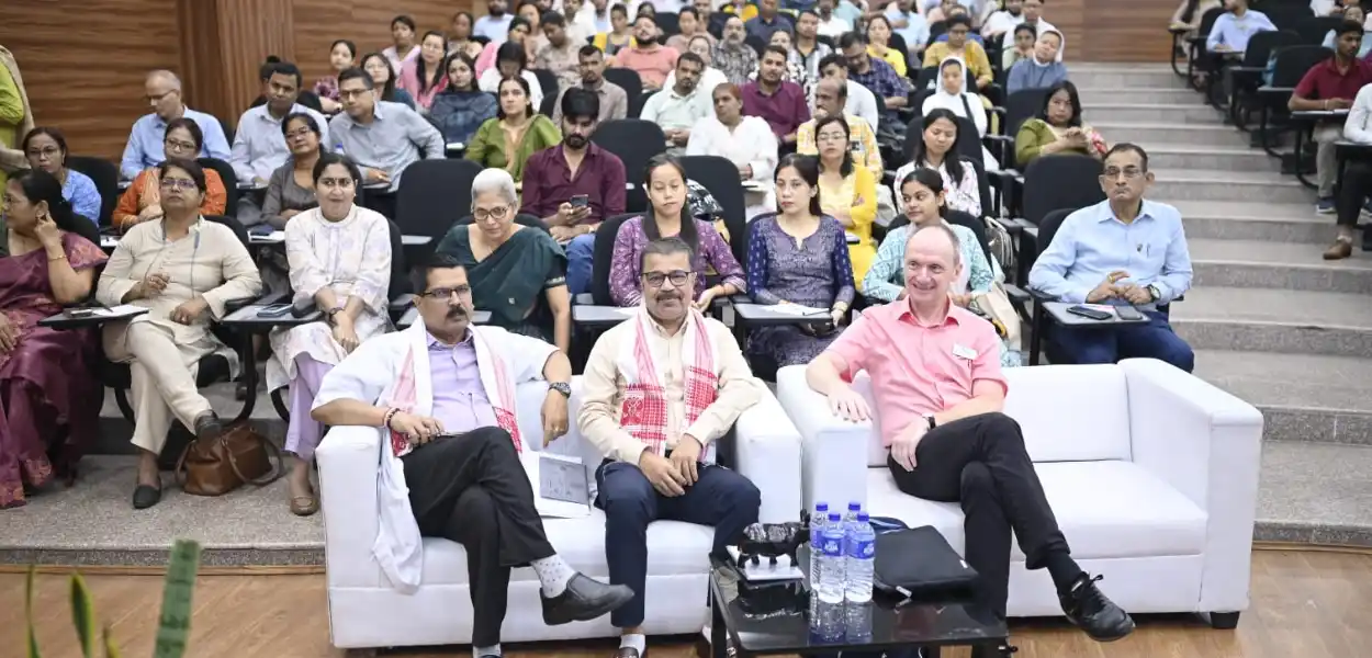 স্বাস্থ্যসেৱাত জীৱাণুমুক্তকৰণৰ নিৰীক্ষণৰ গুৰুত্ব বিষয়ক আলোচনাচক্ৰ