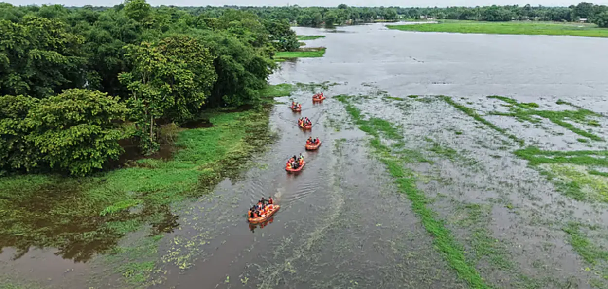 অসমৰ বানত মৃত্যু হোৱা লোকৰ সংখ্যা ৯৫ জনলৈ বৃদ্ধি; নতুনকৈ ছিঙিলে ৭টা মথাউৰি