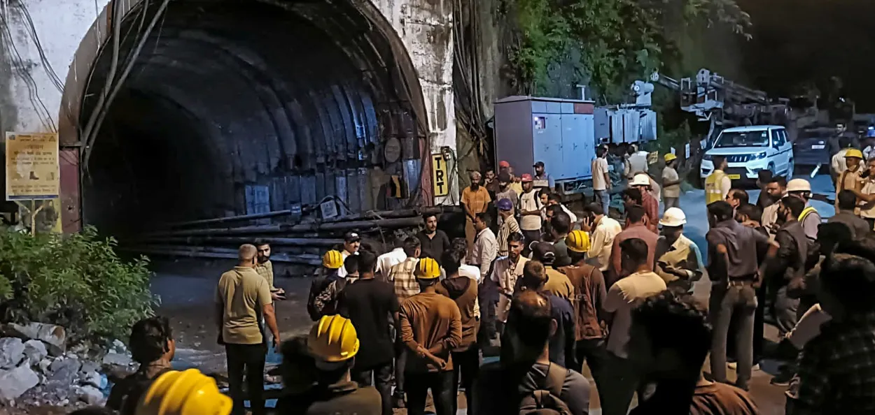 উত্তৰাখণ্ডত সুৰংগত ভয়ংকৰ দুৰ্ঘটনা