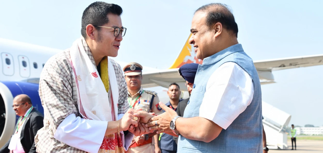 অসমৰ বানপীড়িতসকলৰ প্ৰতি ভূটানৰ ৰজাৰ সংহতি প্রকাশ; পুনৰুদ্ধাৰ কাৰ্যসূচীত সহযোগৰ আশ্বাস