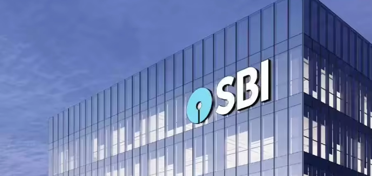১ অক্টোবৰৰ পৰা SBI এটিএম ব্যৱহাৰৰ বাবে ভৰিব লাগিব অতিৰিক্ত ধন