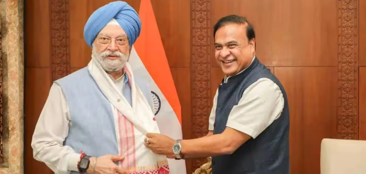 কেন্দ্ৰীয় মন্ত্ৰী হৰদীপ সিং পুৰী আৰু মুখ্যমন্ত্ৰী হিমন্ত বিশ্ব শৰ্মা
