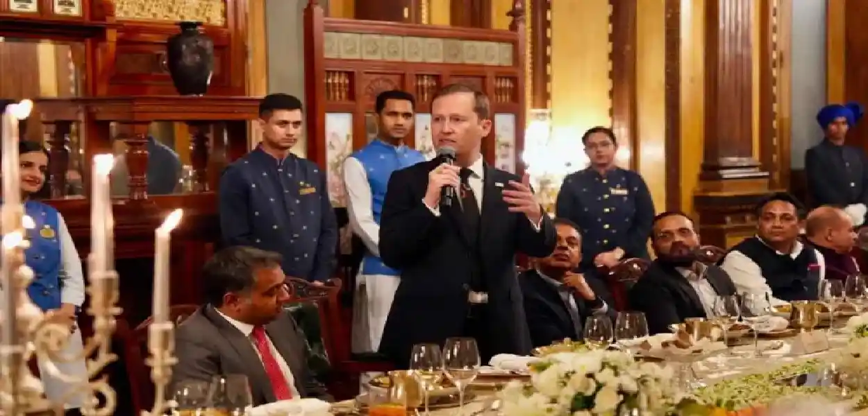 হায়দৰাবাদত উদ্যোগপতিসকলৰ বৈঠক আমেৰিকাৰ ৰাষ্ট্ৰদূত ছাৰ্জিঅ’ গ'ৰ 