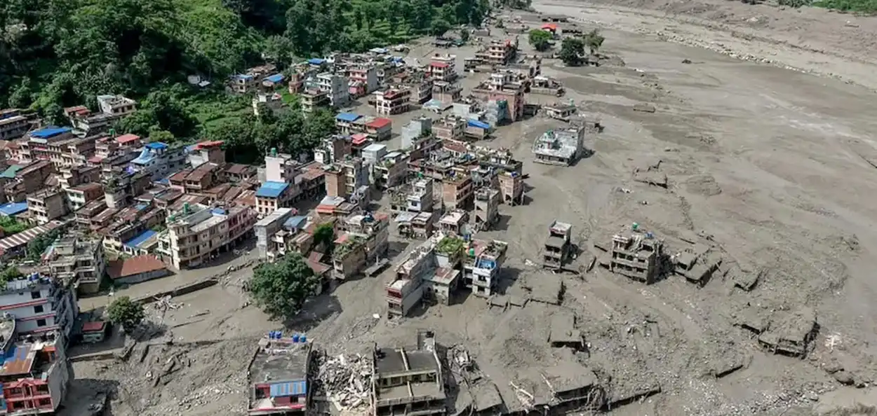 বিধ্বস্ত মধ্য নেপাল 