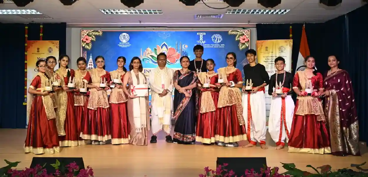 প্ৰতিনিধিত্বমুলক ফটো